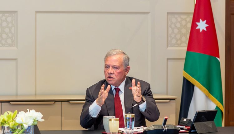 الملك يترأس اجتماعًا لمتابعة تنفيذ الناقل الوطني للمياه ويؤكد الالتزام بالجدول الزمني