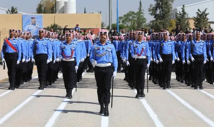 اللواء المعايطة يرعى تخريج دورة إعداد وتأهيل الشرطة المستجدين