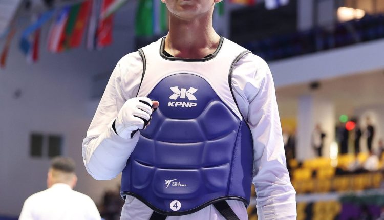 محمد العياصرة يتأهل إلى نصف نهائي بطولة العالم للناشئين في التايكواندو ويضمن ميدالية للأردن