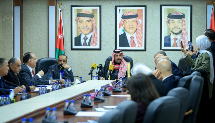 “النقل النيابية ” تستمع لمطالب مكاتب السيارات السياحية وتتعهد بمتابعتها