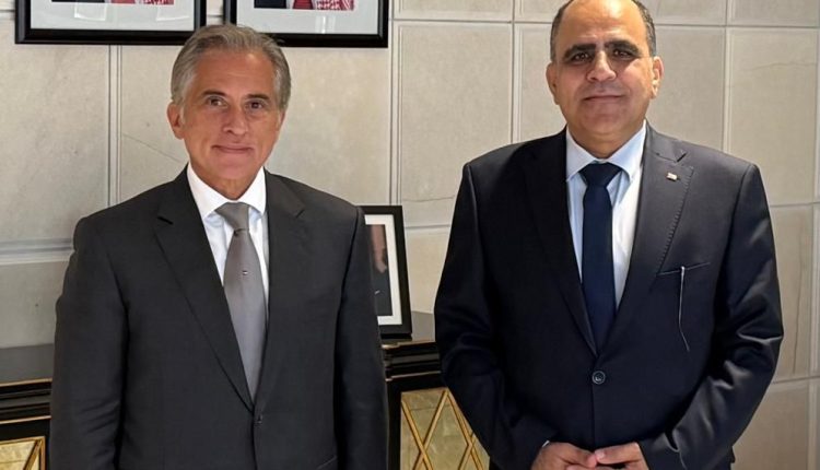 النائب بني هاني يلتقي رئيس الوزراء ويبحث أبرز احتياجات محافظة إربد