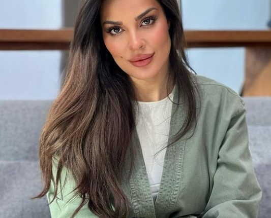 نادين نسيب نجيم تنشئ حسابًا خاصًا على إنستغرام للعائلة والأصدقاء بعيدا عن العمل