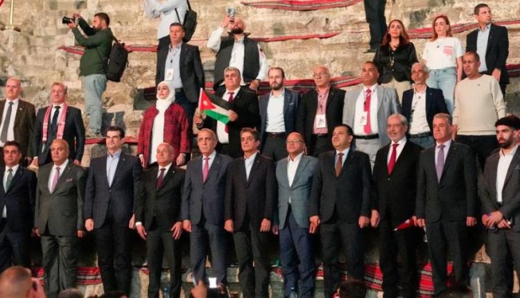 احتفال وطني مهيب في المدرج الروماني بمناسبة يوم العلم الأردني