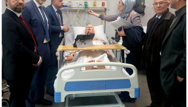 الاجتماع الأول للمجلس الاستشاري لمركز عمان الأهلية للتدريب الصحي 2025 / 2026