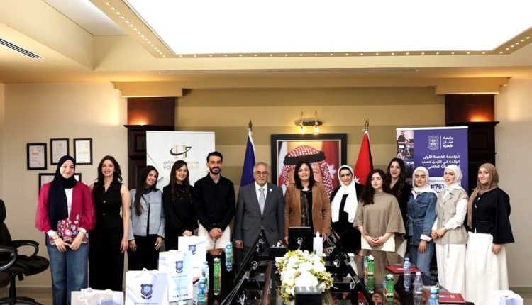 رئيس عمّان الأهلية يكرّم الطلبة المتميزين إبداعياً بكلية العمارة والتصميم