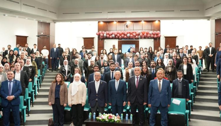 بحضور رئيس الديوان الملكي وبرعاية رئيس الجامعة: طلبة طب الأسنان في عمّان الأهلية يؤدّون قسم المهنة لبدء التدريب السريري