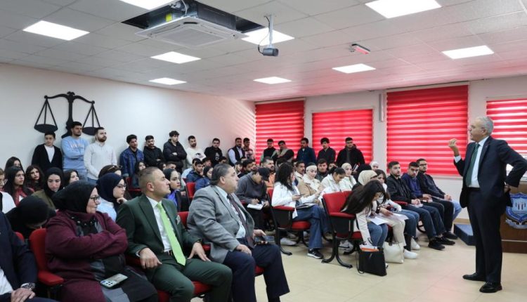 كلية الحقوق في عمان الأهلية تنظم جلسة حوارية حول نظام ممارسة الأنشطة الحزبية الطلابية