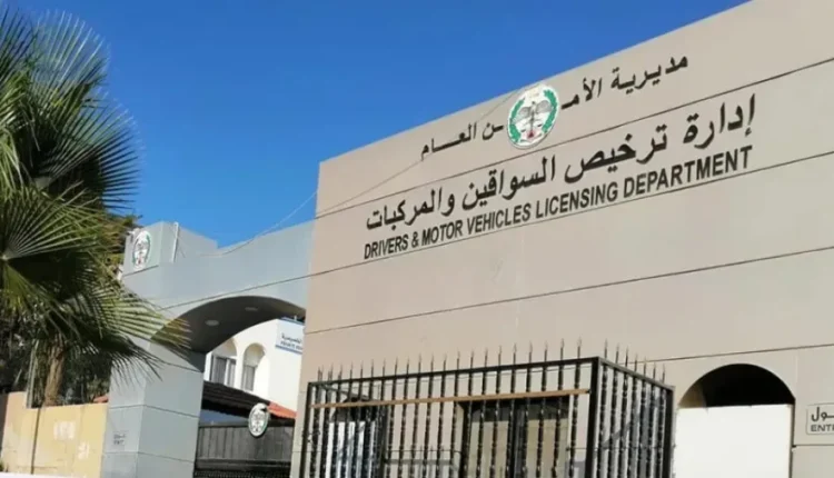 قال الناطق الإعلامي باسم مديرية الأمن العام إنّه أُسعف للمستشفى فجر اليوم تسعة أشخاص إثر إصابتهم خلال تدافع للجمهور داخل الساحة الهاشمية.   وتابع أنّ أحد المصابين ما لبث أنْ فارق الحياة وجرى تحويله للطب الشرعي لتحديد سبب الوفاة، فيما تلقّى باقي المصابين العلاج وحالاتهم حسنة ومتوسطة.
