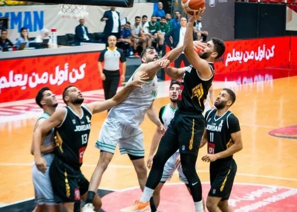 صقور الأردن يلتهمون العراق بفارق 49 نقطة في تصفيات كأس العالم لكرة السلة