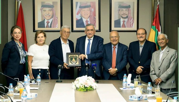 رجل الأعمال الأردني ميشيل الصايغ يتبرع بمليون ونصف دولار اميركي للجامعة الأردنية