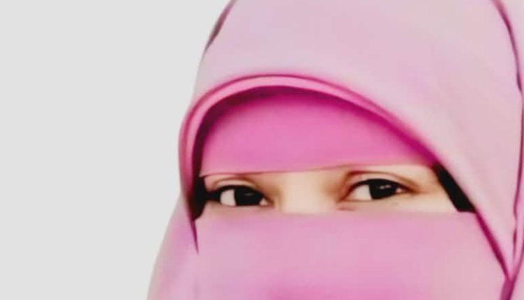 قصيدة عِشق  من ديوان / لسه فاضل أد إيه ؟! شعر / أميرة المحمدى 