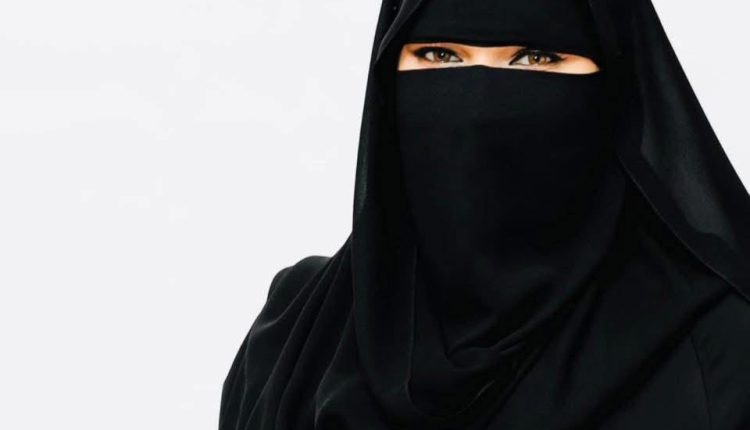المرأة والصحة النفسية.. الركيزة الخفية لاستقرار الأسرة  بقلم: ياسمين النبراوي