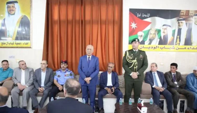 مندوبا عن الملك وولي العهد.. العيسوي يعزي بوفاة اللواء المتقاعد الوديان