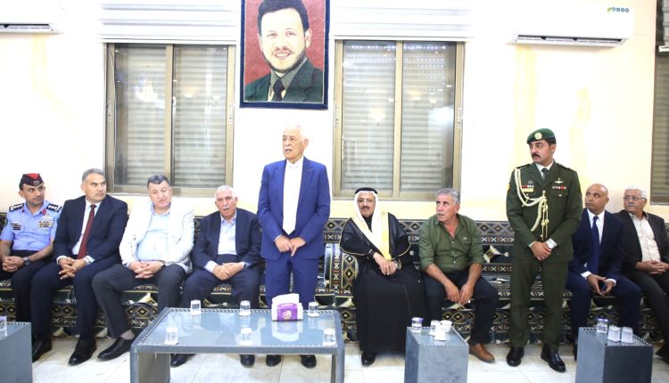 مندوبا عن الملك وولي العهد…العيسوي يعزي عشيرة الشبول