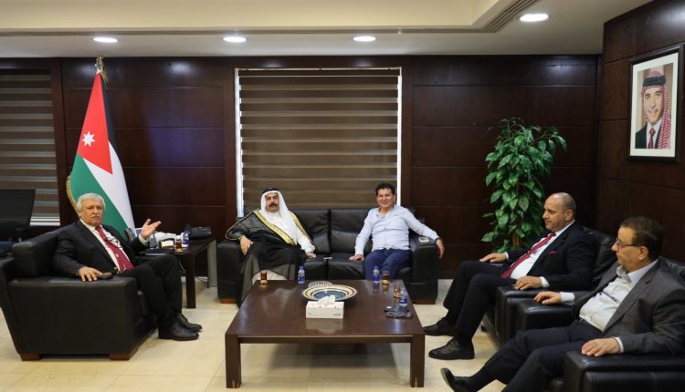 البدادوة يلتقي القطامين ونقيب أصحاب الشاحنات ويؤكد أهمية تطوير القطاع