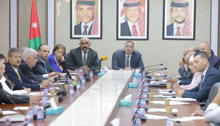“الإدارية النيابية” تستمع إلى مختصين وخبراء بشأن مشروع قانون الإدارة المحلية 