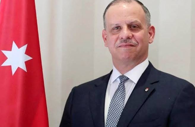 الأمير فيصل بن الحسين يؤدي اليمين الدستورية نائباً لجلالة الملك