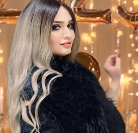 القاهره: ايقاف المغنية لارا حجازي عن الغناء بسبب “ألفاظ خادشة”