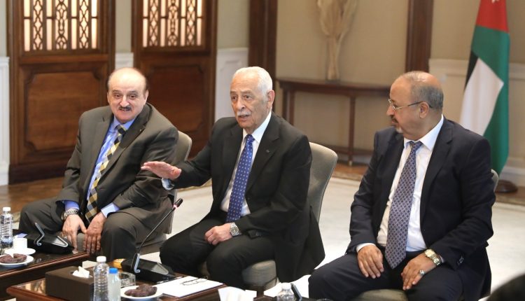 العيسوي يلتقي وفدا من حزب البناء الوطني
