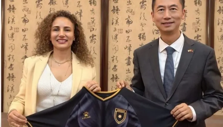 اتحاد كرة القدم والسفارة الصينية يبحثان تعزيز التعاون المشترك