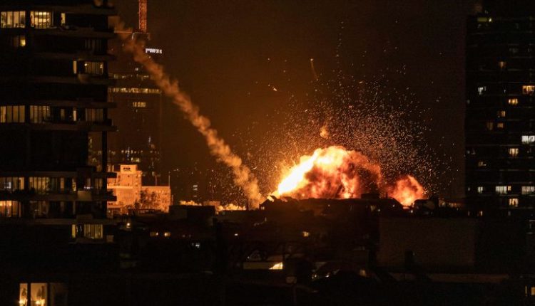الجيش الأميركي يشن موجة جديدة من الضربات على إيران