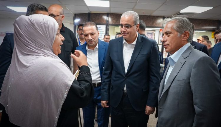خلال جولة ميدانية في الرمثا.. رئيس الوزراء يوجّه بصيانة المستشفى الحكومي وتطوير مركز الشباب وإعادة تأهيل الطرق