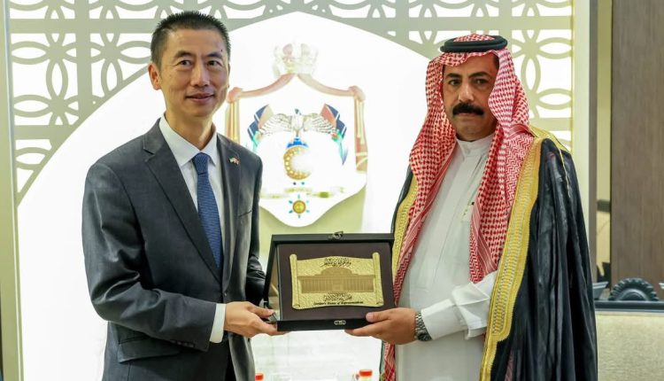 النقل النيابية ” تبحث مع السفير الصيني آفاق التعاون في النقل والاستثمار والتعاون البرلماني