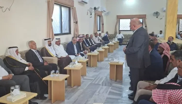 مندوبا عن الملك وولي العهد…العيسوي يعزي عشيرة الرحامنة