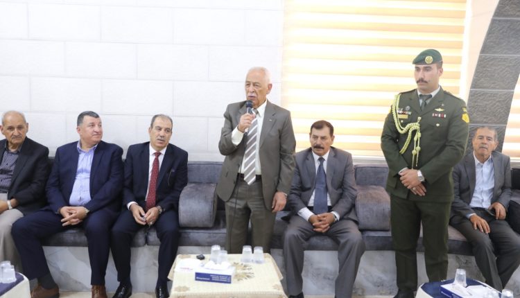 مندوبا عن الملك وولي العهد.. العيسوي يعزي بوفاة موظف الملكية معاذ عبيدات