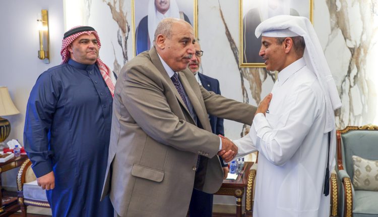 القاضي يزور السفارة القطرية معزياً بوفاة الأمير الشيخ حمد بن خليفة آل ثاني