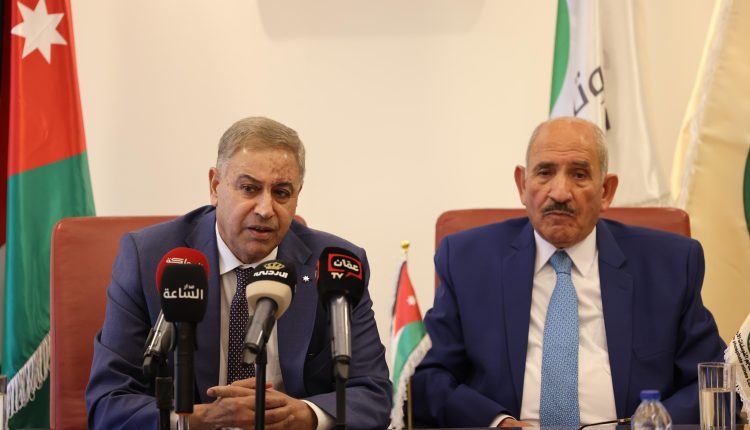 لتعظيم القيمة المضافة للثروات الوطنية  “البوتاس العربية” و”مناجم الفوسفات” توقعان اتفاقية لإنشاء المجمع الصناعي المشترك في العقبة والشيدية