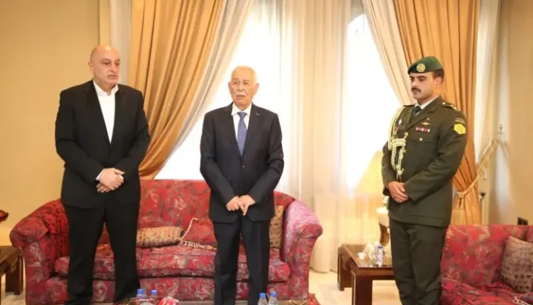 مندوبا عن الملك وولي العهد.. العيسوي يعزي الكيلاني والمومني والرواشدة
