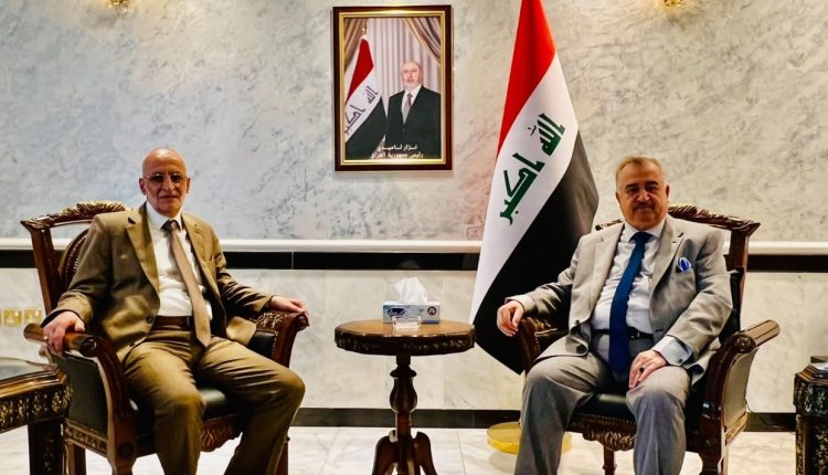 بحث تحضيرات مشاركة العراق “ضيف شرف” معرض عمان الدولي للكتاب