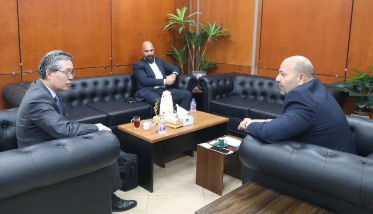 أبو عمر والمستشار الاقتصادي الأميركي يبحثان تعزيز التعاون واستقطاب الاستثمارات إلى العقبة