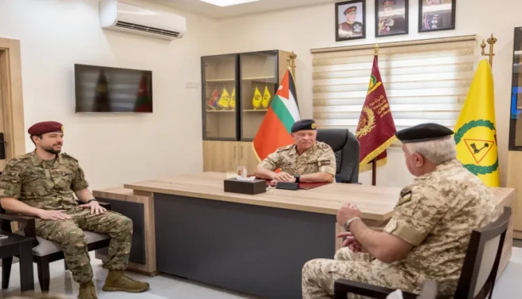 بالصور…الملك يفتتح مباني جديدة لقيادة لواء الملك الحسين بن طلال المدرع الملكي 40