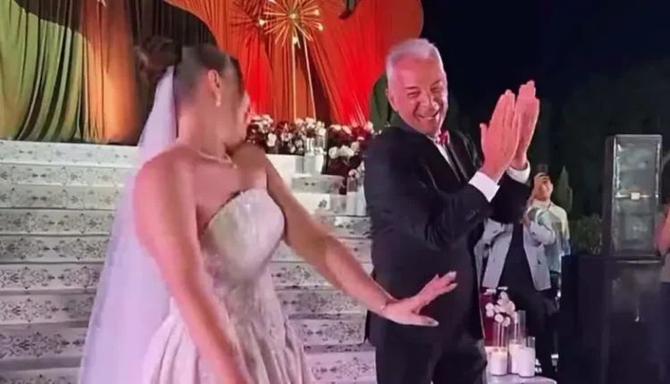 محمود حميدة يحتفل بزفاف ابنته “أمنية” ويعيد رقصة “حرب الفراولة” الشهيرة بعد 32 عاماً