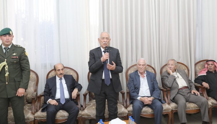مندوبا عن الملك وولي العهد.. العيسوي يعزي عشيرتي عساف والطويل
