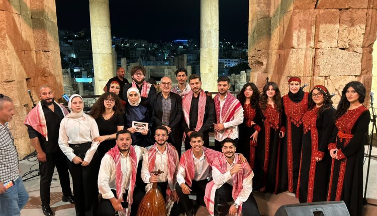 فرقة عمان الأهلية تتألّق وسط جمهور حاشد بمهرجان جرش